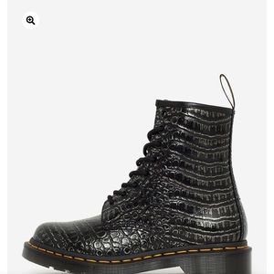 Croc pattern Dr. Martens boots 🐊